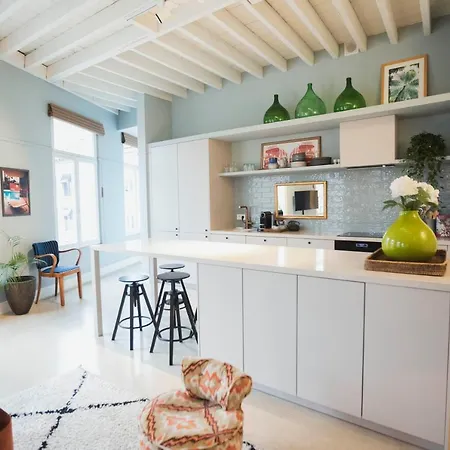 Oever House Apartment